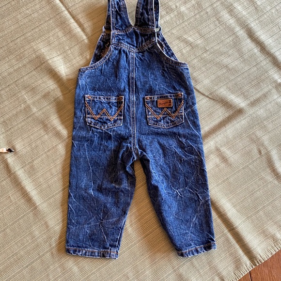 Wrangler Denim Over-alls for Baby/Toddler & Breyer Horse Set - Picture 4 of 8